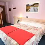 Отель Genzianella 2*
